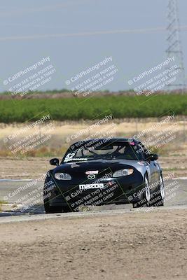 media/Apr-30-2022-CalClub SCCA (Sat) [[98b58ad398]]/Group 2/Race (Grapevine)/